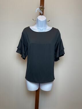 Everly Black Half Sleeve Ruffle Detail Top Size S New With Tag